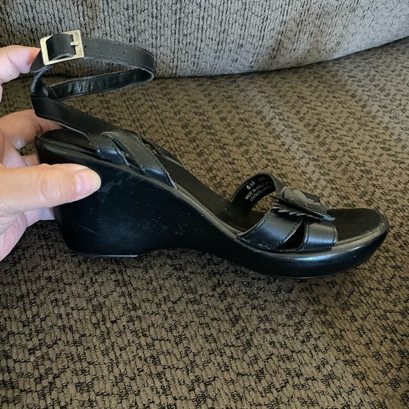 JESDICA SPORT WOMENS SIZE 6 WEDGE SANDALS WITH ANKLE STRAPS - Picture 2 of 7